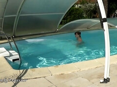 Leie, Tussi, Fesselspiele, Französisch, Pool, Realität, Titten, Spielzeuge