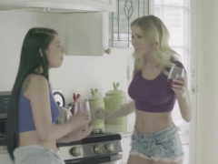 Blonde, Brunette brune, Doigter, Hd, Lesbienne