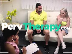 Grosse bite, Sucer une bite, Gorge profonde, Le plan cul à quatre, Branlette thaïlandaise, Orgie, Criant, Adolescente