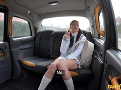 Leie, Blasen, Braunhaarige, Auto, Puppe, Rock, Jungendliche (18+), Uniform