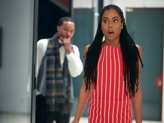 Noire, Sucer une bite, En levrette, Noir ébène, Branlette thaïlandaise, Embrassement, Adolescente, Nénés