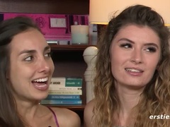 Stellung 69, Leie, In den arsch, Hardcore, Hd, Lesbisch, Natürlichen titten, Spielzeuge