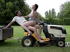 Culo grande, Tetas grandes, Británico, Garganta profunda, Hd, Al aire libre, Orinar, Afeitado