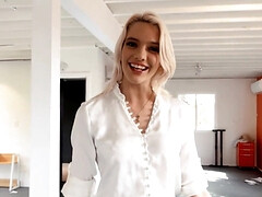 18 ans, Grosse bite, Blonde, Sucer une bite, Tir de sperme, Léchez, Chatte, Adolescente