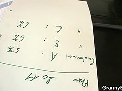 フェラチオ, 茶髪の, エロ熟女, イマラチオ, 淫乱熟女, 母, 義母, ストッキング
