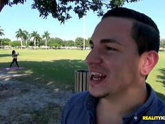 Amateur, Mamada, Morena, Corridas, Corridas faciales, Pequeña, Coño, Flaco