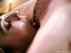 Culo, Lamer culo, Dormitorio, Tetas grandes, Pareja, Jeans, Besar, Hilo dental