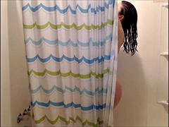 Nana, Gros seins, Rondelette, Douche, Nénés