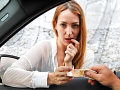 18 ans, Gros cul, Grosse bite, Sucer une bite, En levrette, Seins naturels, Adolescente, Nénés