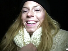 美女, ブロンド, チェコ, ヨーロピアン, お金, アウトドア, ハメ撮り, 赤毛