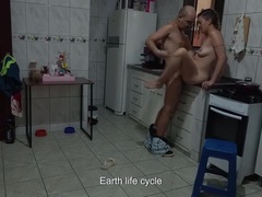 Mamada, Semen en la boca, Penetracion con dedos, Hd, Cocina, Lencería, Mucama, Montar