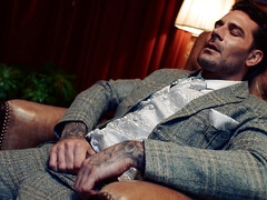 Solo Beauty Unveils Sensual Heat in a Fiery Show Display