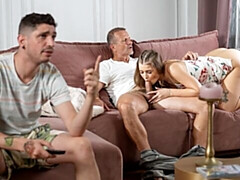 18 jahre, Grosser arsch, Grosser schwanz, Blasen, Hundestellung, Natürlichen titten, Jungendliche (18+), Titten