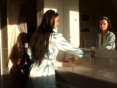 18 ans, Gros seins, Européenne, Doigter, Actrice du porno, Maigrichonne, Solo, Jouets