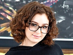 Chambre à dormir, Gros cul, Grosse bite, Sucer une bite, Brunette brune, En levrette, Cheveux courts, Maigrichonne