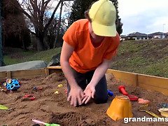 Oudere vrouw, Seksspeelgoed, Omie, Harig, Hd, Masturbatie, Sokken, Alleen