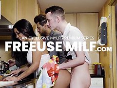 Amerikaans, Pijpbeurt, Diep in de keel, Omie, Hd, Rijpe lesbienne, Moeder die ik wil neuken, Tatoeage