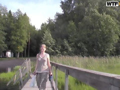 Blondine, Lingerie, Masturbation, Im freien, Strümpfe