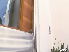 18 ans, Amateur, Gros cul, Sucer une bite, Brunette brune, Hard, Seins naturels, Plan cul à trois