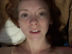 Blasen, Besamung, Fingern, Fussjob, Freundin, Handjob, Öl, Pov