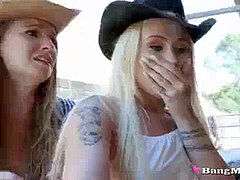 Blasen, Braunhaarige, Flotter vierer, Rasiert, Jungendliche (18+)