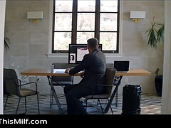 Grote kont, Grote mammen, Blond, Rondborstig, Sperma shot, Zwart, Moeder die ik wil neuken, Trio