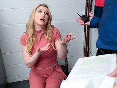 Blond, Pijpbeurt, Hondjeshouding, Handbeurt, Strippen, Tiener, Tieten likken, Uniformpje