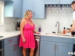 デカパイ, ブロンド, フェラチオ, イく瞬間, チン, Hd, 熟年, 淫乱熟女
