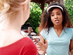 Sporty Demi Sutra & Chloe Cherry make out