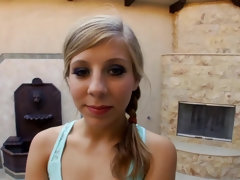 Grosse bite, Gros seins, Noire, Tir de sperme, En levrette, Seins naturels, De plein air, Adolescente