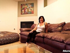 Leie, Grosser arsch, Grosse titten, Pummelig, Selbstgemacht, Reif, Milf, Pov