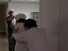 Asiatisch, Blasen, Viele männer bespritzen eine frau, Hardcore, Japanische massage, Lingerie, Uniform