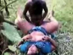 Amateur, Belle grosse femme bgf, Hard, Indienne, De plein air, Public