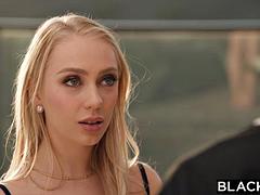 Grosse bite, Noire, Blonde, Sucer une bite, Éjaculation interne, Noir ébène, Branlette thaïlandaise, Nénés