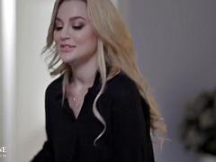 Grote mammen, Blond, Pijpbeurt, Hardcore, Likken, Tieten likken