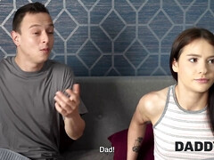 Beauté, Brunette brune, Tromperie, Papa, Petite amie, Hd, Piercing, Nénés