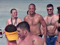 Пляж, Эксгибиционист, На публике