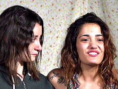 Cul, Gros cul, Sucer une bite, Bondage, En levrette, Groupe, Public, Softcore
