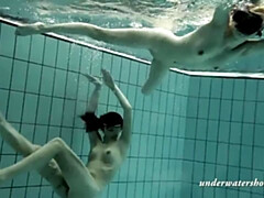 Arsch, Braunhaarige, Fetisch, Pool, Öffentlich, Russisch, Jungendliche (18+), Titten