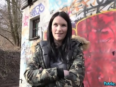 Blasen, Auto, Hundestellung, Handjob, Im freien, Pov, Öffentlich, Muschi