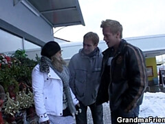 Grosse bite, Plantureuse, Femme couguar, Double pénétration, Mamie, Mature, Mère que j'aimerais baiser, Plan cul à trois