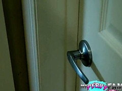 18 jaar, Gevangen, Gezin, Lesbisch, Orgasme, Klein, Taboe, Tiener