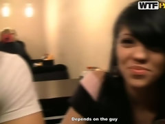 Braunhaarige, Geld, Öffentlich, Flotter dreier