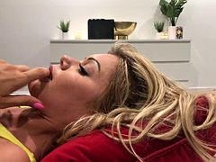 Arschlecken, Grosser schwanz, Blasen, Paar, Hardcore, Hd, Öffentlich, Rau