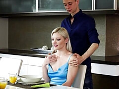 In den arsch, Grosser arsch, Blondine, Blasen, Hundestellung, Natürlichen titten, Jungendliche (18+), Titten