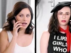 Morena, Estilo perrito, Penetracion con dedos, Besar, Lesbiana, Lamidas, Estriptis, Adolescente