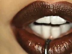 Mooi, Grote mammen, Pijpbeurt, Bruinharig, Hardcore, Tieten likken