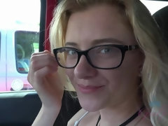 Amateur, Blonde, Branlette thaïlandaise, Orgasme, De plein air, Petite femme, Maigrichonne, Voyeur