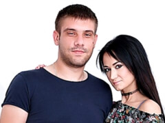 Amateur, Cul, Chambre à dormir, Brunette brune, En levrette, Interracial, Petite femme, Maigrichonne