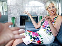 Amateur, Gros cul, Grosse bite, Gros seins, Blonde, Sucer une bite, En levrette, Pov